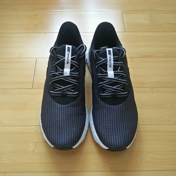 -NEW- Men's Nike Revolution 5 EXT Sneakers 10 - Picture 3 of 16